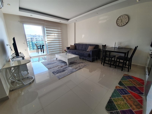 مجمع بخدمات 5 نجوم - شثة مفروشة 1+1 - في افسلار / الانيا 