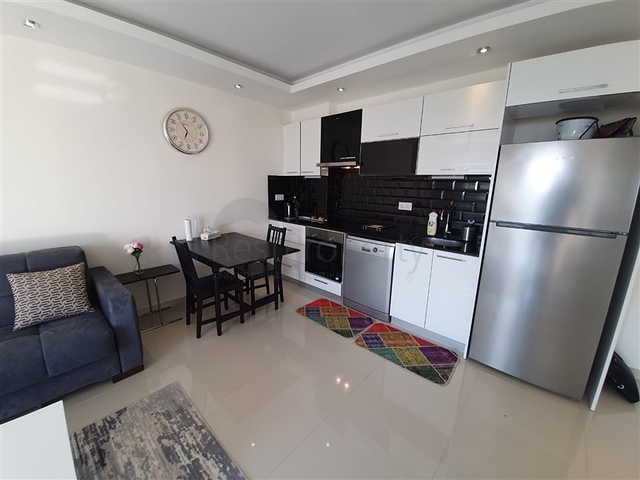 مجمع بخدمات 5 نجوم - شثة مفروشة 1+1 - في افسلار / الانيا 