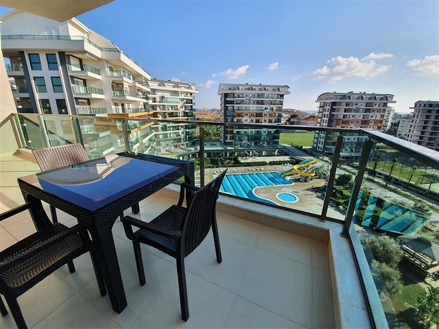 مجمع بخدمات 5 نجوم - شثة مفروشة 1+1 - في افسلار / الانيا 