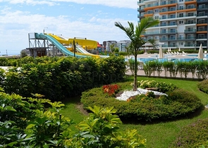 مجمع بخدمات 5 نجوم - شثة مفروشة 1+1 - في افسلار / الانيا 