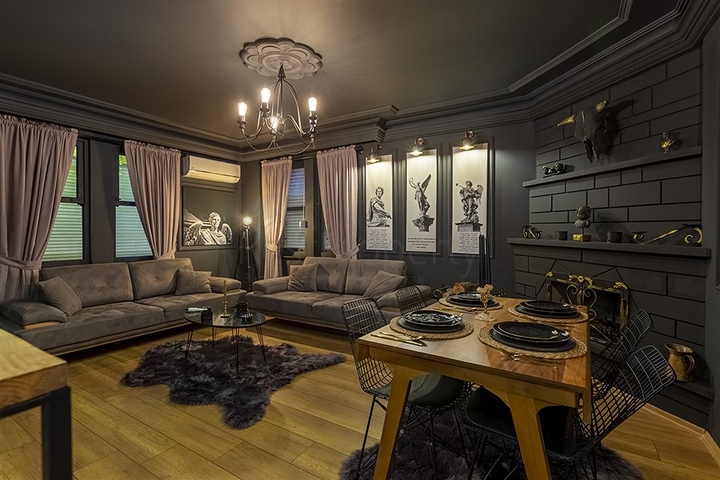 شقة انيقة - تصميم غرفة وصالة - في مركز الانيا 