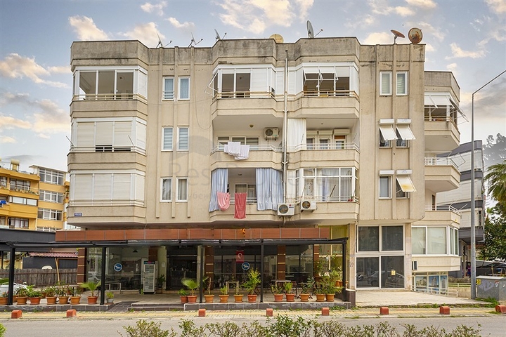 شقة انيقة - تصميم غرفة وصالة - في مركز الانيا 