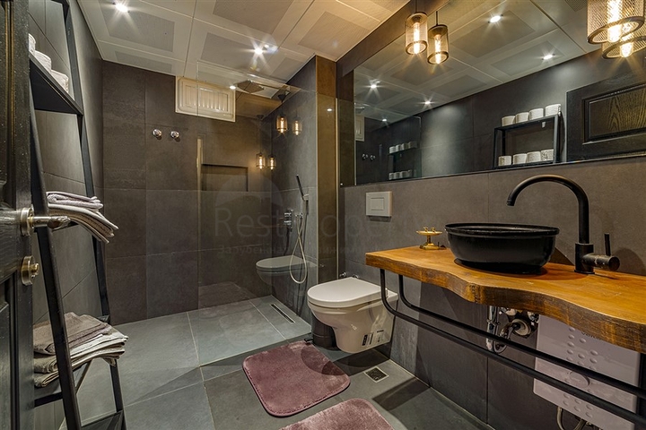 شقة انيقة - تصميم غرفة وصالة - في مركز الانيا 