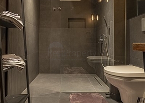 شقة انيقة - تصميم غرفة وصالة - في مركز الانيا 