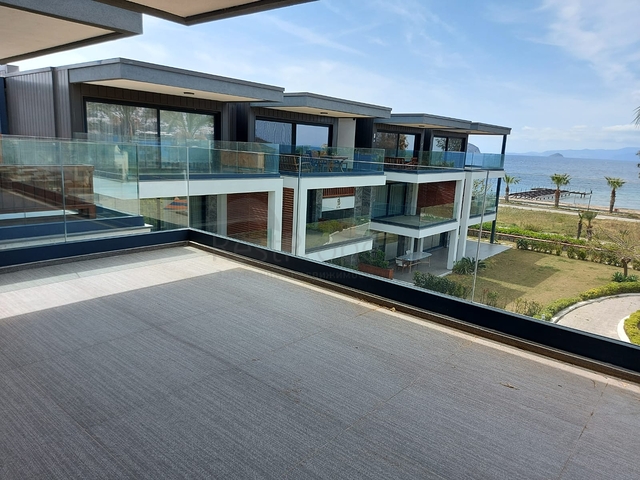 شقق للبيع في بودروم - ضمن مجمع فاخر . 