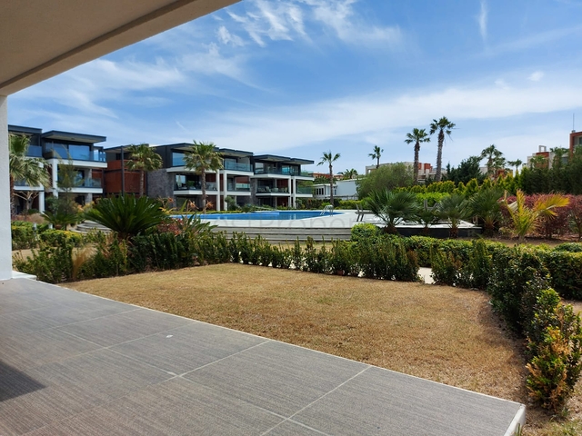 شقق للبيع في بودروم - ضمن مجمع فاخر . 