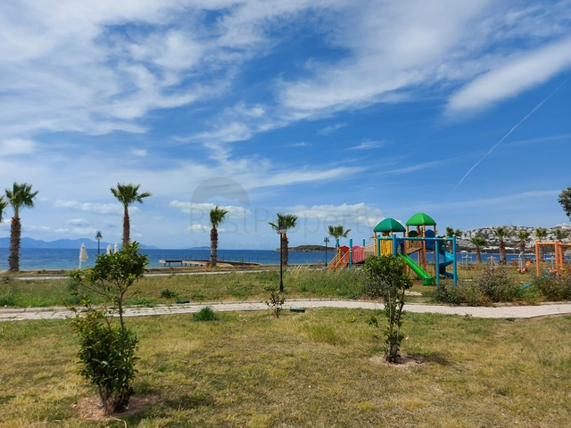 شقق للبيع في بودروم - ضمن مجمع فاخر . 