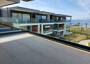 شقق للبيع في بودروم - ضمن مجمع فاخر . 