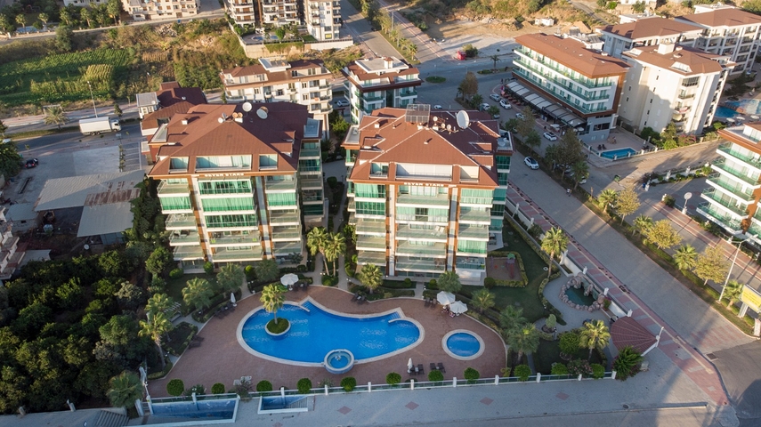 اطلالة بحر مباشرة - شقة 2 غرفة وصالة - مجمع فاخر - في كاستل / الانيا 