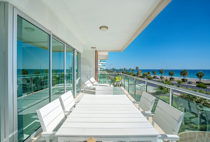 اطلالة بحر مباشرة - شقة 2 غرفة وصالة - مجمع فاخر - في كاستل / الانيا 