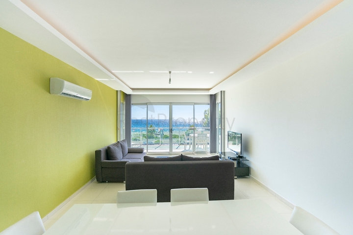 اطلالة بحر مباشرة - شقة 2 غرفة وصالة - مجمع فاخر - في كاستل / الانيا 