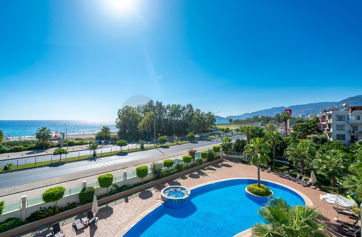 اطلالة بحر مباشرة - شقة 2 غرفة وصالة - مجمع فاخر - في كاستل / الانيا 