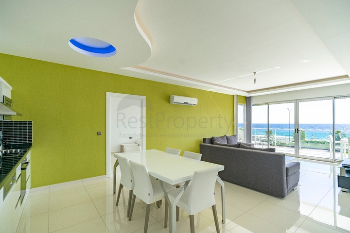 اطلالة بحر مباشرة - شقة 2 غرفة وصالة - مجمع فاخر - في كاستل / الانيا 