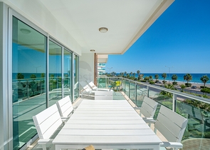 اطلالة بحر مباشرة - شقة 2 غرفة وصالة - مجمع فاخر - في كاستل / الانيا 