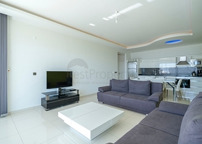 اطلالة بحر مباشرة - شقة 2 غرفة وصالة - مجمع فاخر - في كاستل / الانيا 