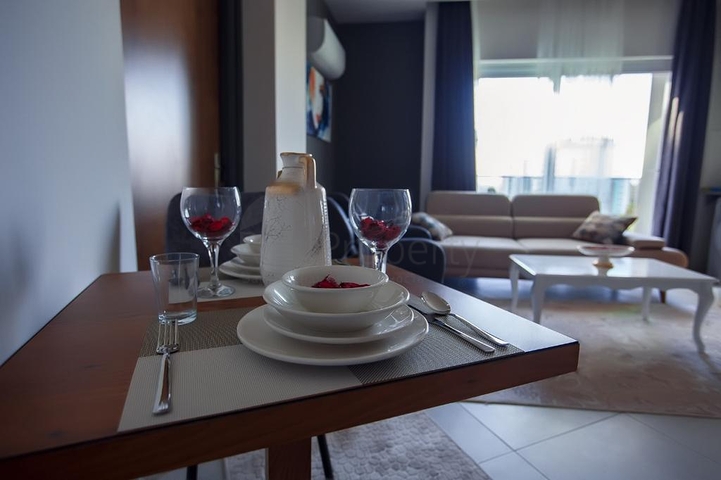 شقة غرفة وصالة -ضمن مجمع سكني جديد - في مهموتلار / الانيا 