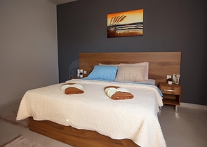 شقة غرفة وصالة -ضمن مجمع سكني جديد - في مهموتلار / الانيا 