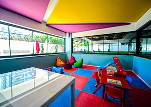 شقة غرفة وصالة - ضمن مجمع سكني حديث قريب من البحر - في مهموتلار / الانيا 