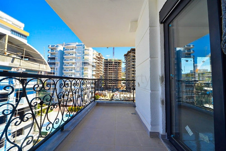 مجمع جديد - شقة غرفة وصالة - في مهموتلار / الانيا 