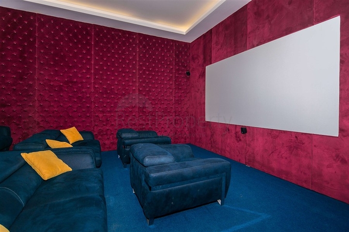 ضمن مجمع فاخر - شقة 2 غرفة وصالة - في مهموتلار/ الانيا 