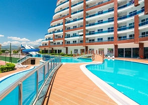 ضمن مجمع فاخر - شقة 2 غرفة وصالة - في مهموتلار/ الانيا 