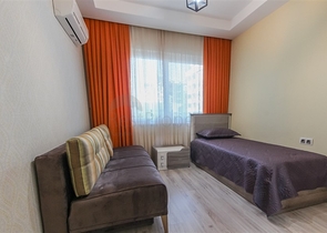 ضمن مجمع فاخر - شقة 2 غرفة وصالة - في مهموتلار/ الانيا 