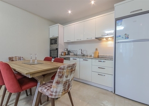 ضمن مجمع فاخر - شقة 2 غرفة وصالة - في مهموتلار/ الانيا 