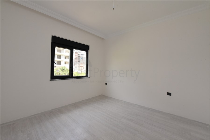 شقة غرفة وصالة - ضمن مجمع سكني في مهموتلار / الانيا 