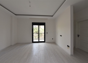 شقة غرفة وصالة - ضمن مجمع سكني في مهموتلار / الانيا 