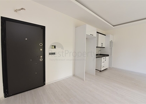 شقة غرفة وصالة - ضمن مجمع سكني في مهموتلار / الانيا 