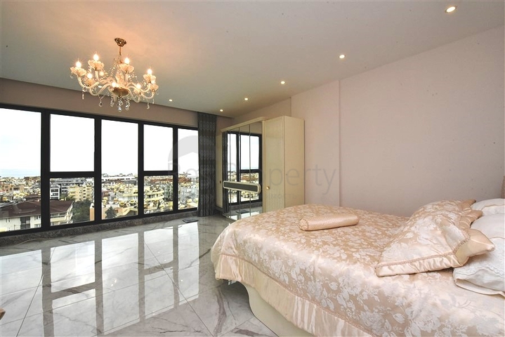 اطلالة بحر وقلعة - شقة 2 غرفة وصالة  - في مركز الانيا 