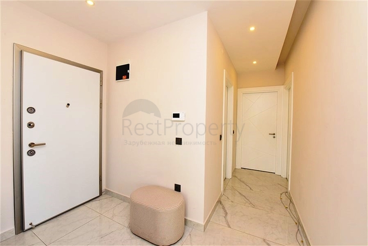 اطلالة بحر وقلعة - شقة 2 غرفة وصالة  - في مركز الانيا 