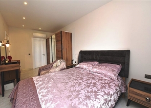 اطلالة بحر وقلعة - شقة 2 غرفة وصالة  - في مركز الانيا 