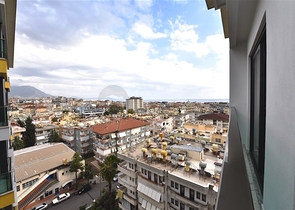 اطلالة بحر وقلعة - شقة 2 غرفة وصالة  - في مركز الانيا 