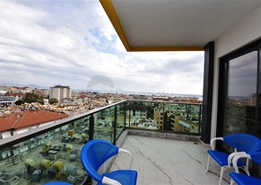 اطلالة بحر وقلعة - شقة 2 غرفة وصالة  - في مركز الانيا 