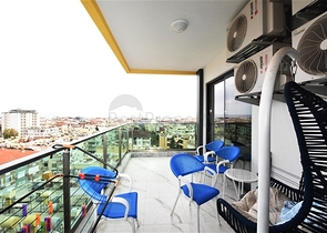 اطلالة بحر وقلعة - شقة 2 غرفة وصالة  - في مركز الانيا 