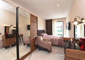 اطلالة بحر وقلعة - شقة 2 غرفة وصالة  - في مركز الانيا 