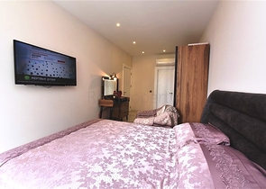 اطلالة بحر وقلعة - شقة 2 غرفة وصالة  - في مركز الانيا 