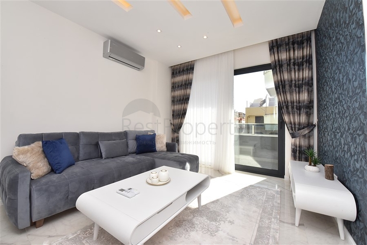 استثمر الان - شقق بالاقساط - في مجمع قيد الانشاء - مركز الانيا 