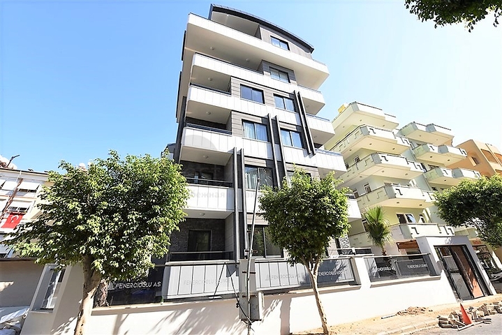 استثمر الان - شقق بالاقساط - في مجمع قيد الانشاء - مركز الانيا 