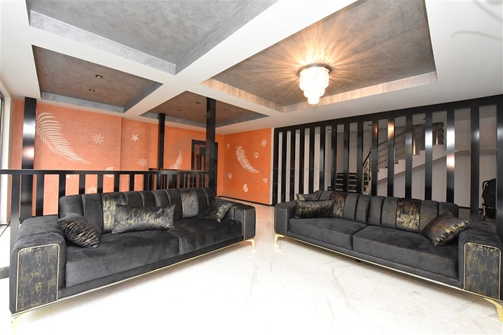 استثمر الان - شقق بالاقساط - في مجمع قيد الانشاء - مركز الانيا 