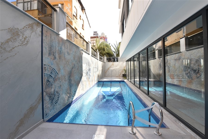 استثمر الان - شقق بالاقساط - في مجمع قيد الانشاء - مركز الانيا 