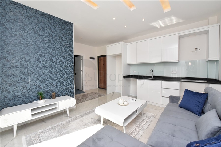 استثمر الان - شقق بالاقساط - في مجمع قيد الانشاء - مركز الانيا 