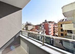 استثمر الان - شقق بالاقساط - في مجمع قيد الانشاء - مركز الانيا 