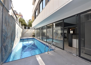 استثمر الان - شقق بالاقساط - في مجمع قيد الانشاء - مركز الانيا 