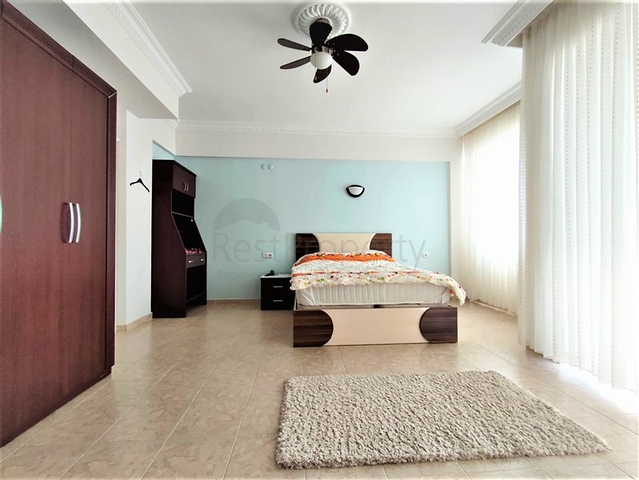 اطلالة بحر -سعر مناسب - دوبلكس 2 غرفة وصالة - في ديمرتاش / الانيا 