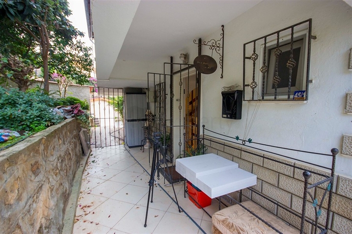 اطلالة بحر -فيلا 3 غرف نوم وصالة -مؤثثة - في منطقة كارجي جاك / الانيا 