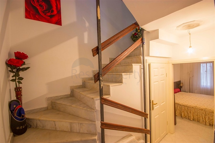 اطلالة بحر -فيلا 3 غرف نوم وصالة -مؤثثة - في منطقة كارجي جاك / الانيا 