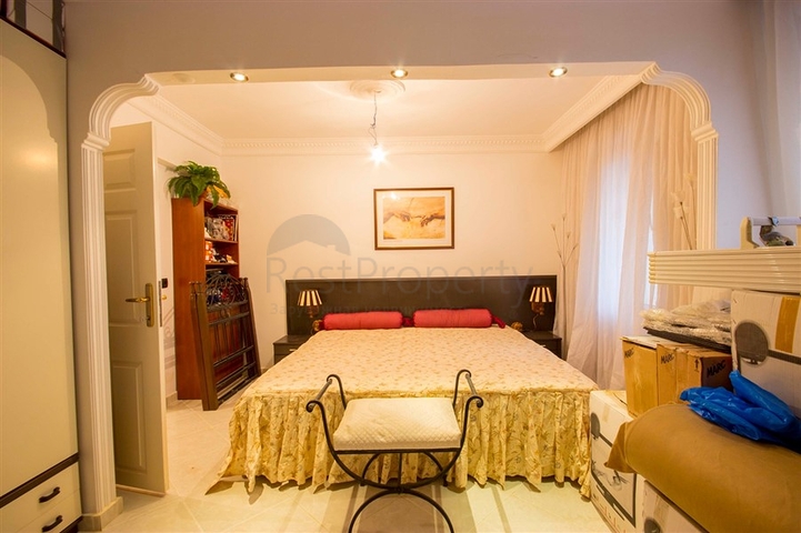 اطلالة بحر -فيلا 3 غرف نوم وصالة -مؤثثة - في منطقة كارجي جاك / الانيا 