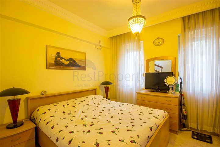 اطلالة بحر -فيلا 3 غرف نوم وصالة -مؤثثة - في منطقة كارجي جاك / الانيا 